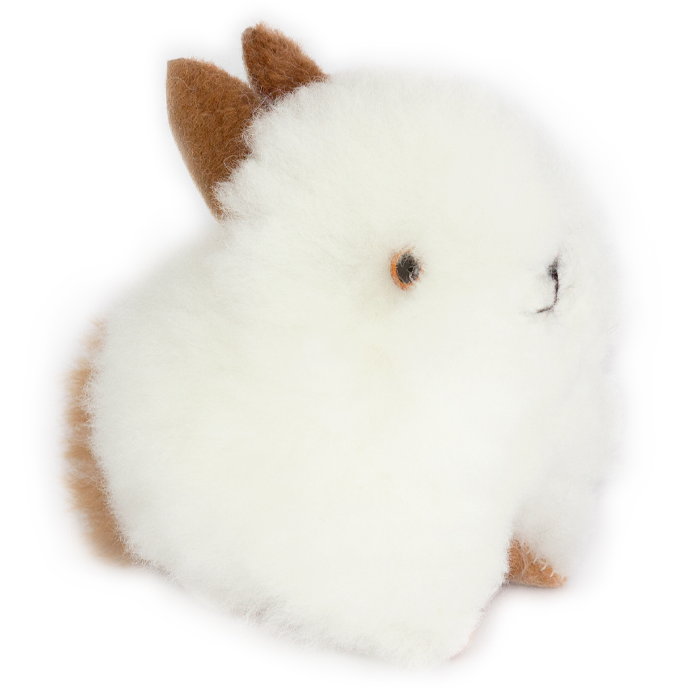 Peluche en fourrure d'alpaga faite à la main. Forme de lapin “Wayra”. Hauteur: 10 cm. – Image 2