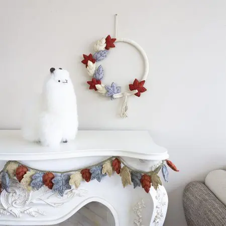 Guirlande décorative et tenture murale faites à la main de la collection "Pâques"
