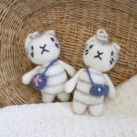 Set of 2 Handmade X-mas knitted ornaments. Made with natural fibers.