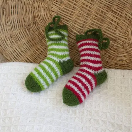 Set of 2 Handmade X-mas knitted ornaments. Made with natural fibers.